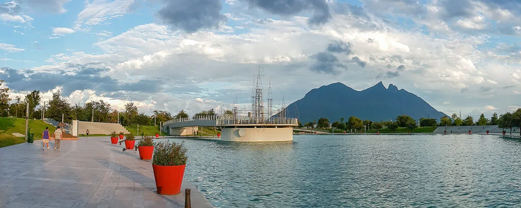 Parque Santa Lucía Monterrey, espacios