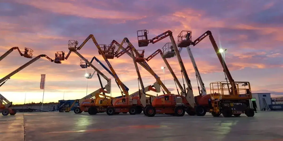 Tipos de plataformas de elevación: elige la correcta y evita accidentes 1 Tipos de Plataformas de Elevación: Elige la Correcta y Evita Accidentes